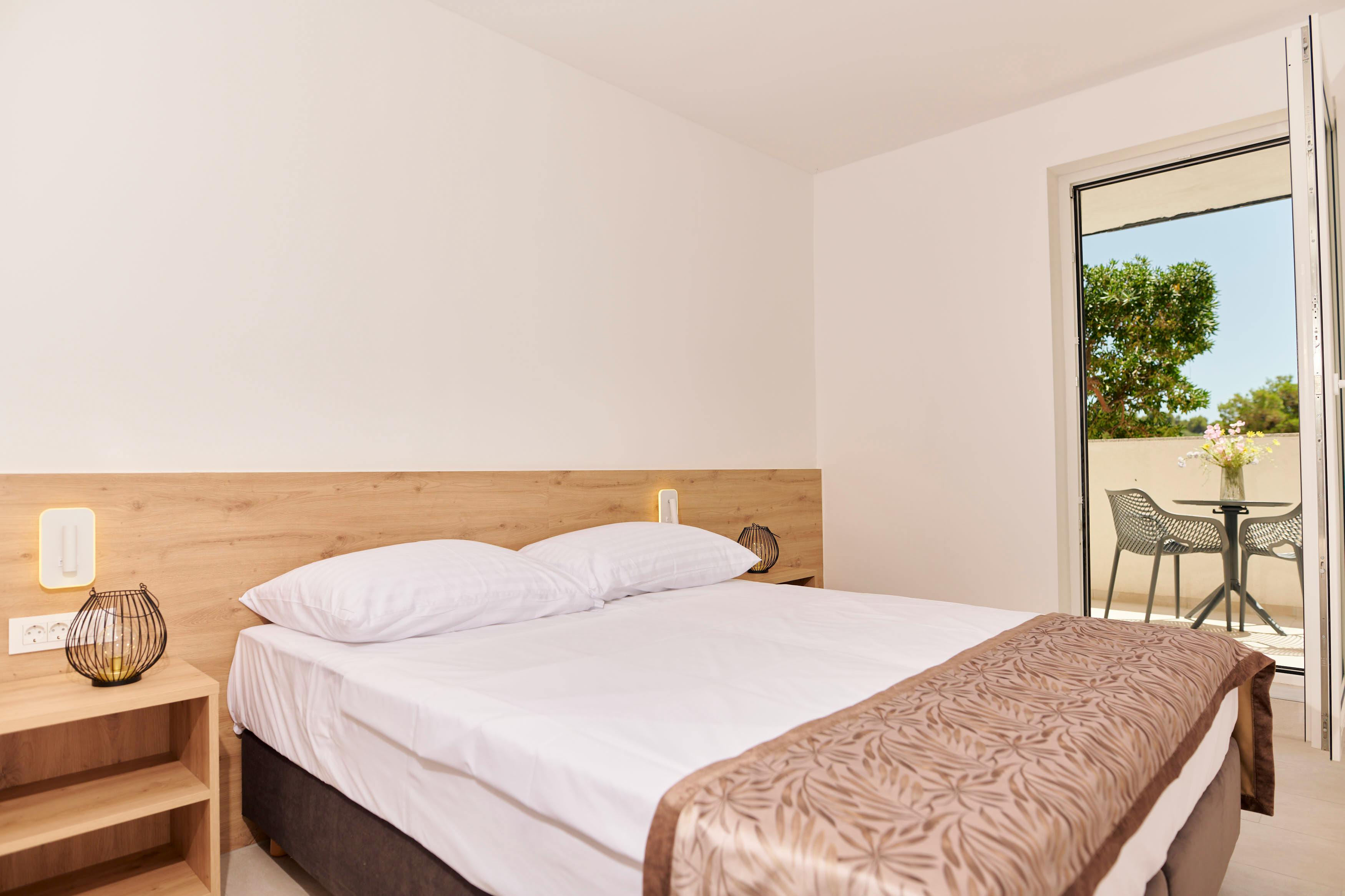 Colentum Resort Murter -  Septembrski oddih na Murterju, Murter, Hrvaška - 357 EUR - 2x nočitev v dvoposteljni sobi z balkonom za 2 osebi, Polpenzion