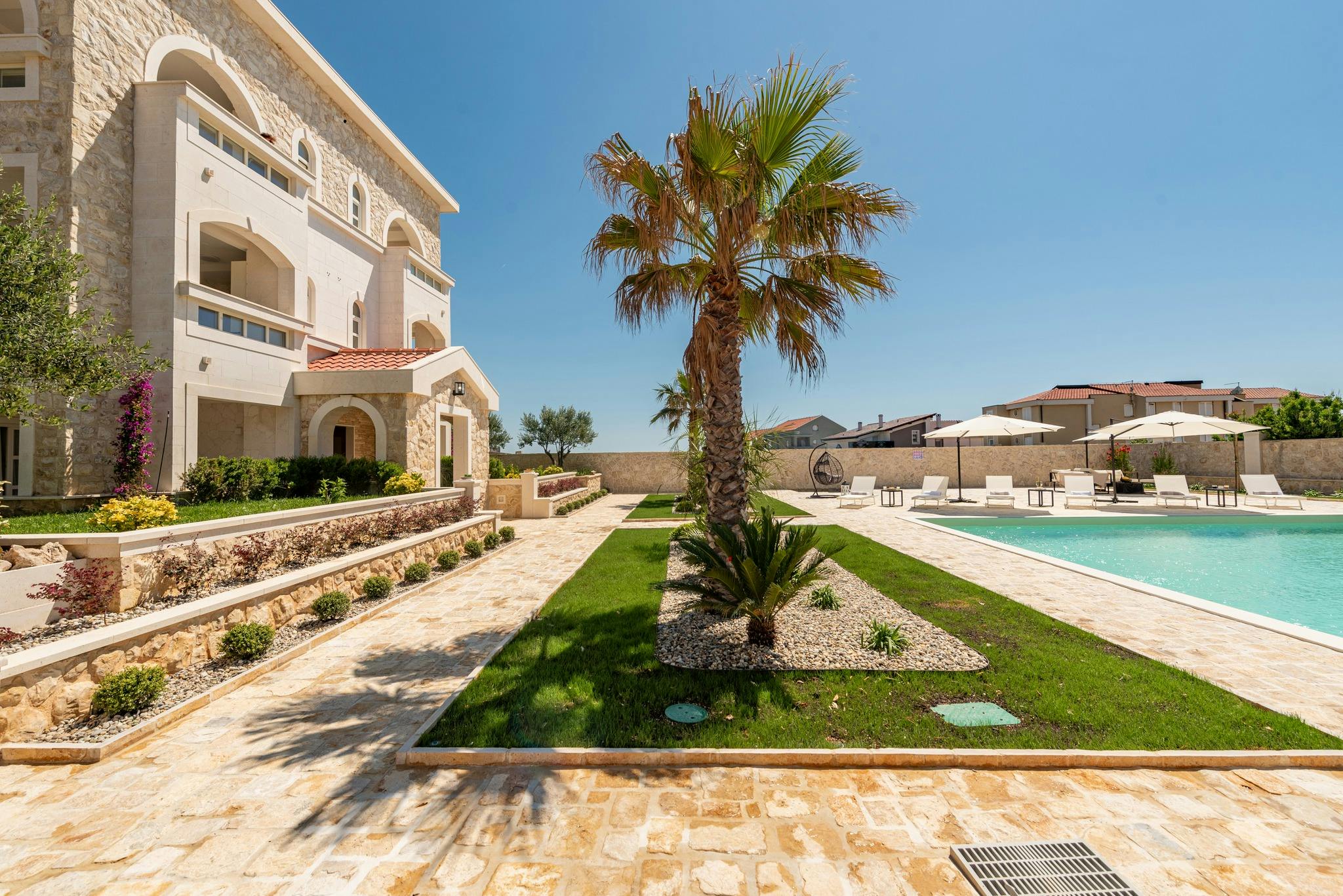 Chateau Dabo Luxury Pool Apartments - Lipanj na Pagu