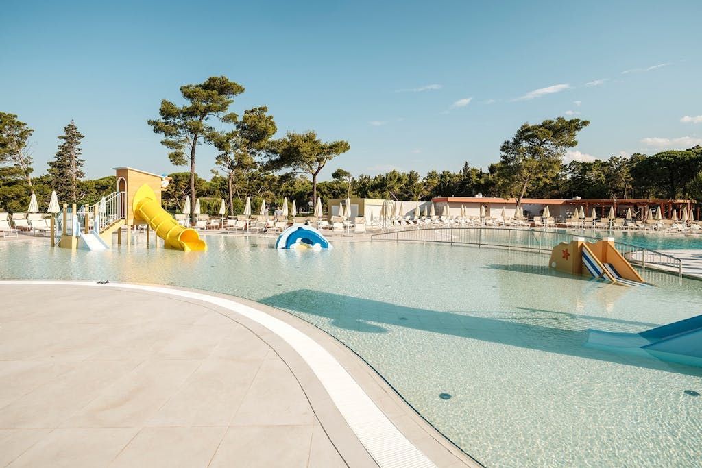 Zaton Holiday Resort - Aktivni odmor u mobilnim kućicama Superior s polupansionom