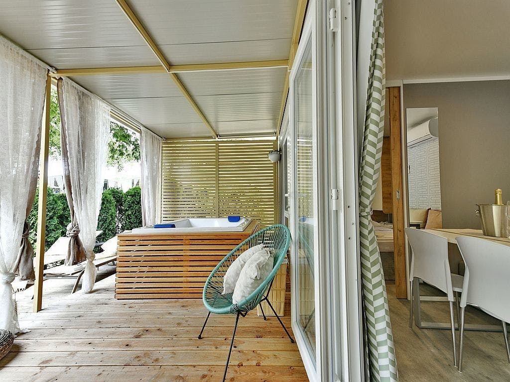 Polidor Camping Park - Last minute odmor u Deluxe mobilnoj kućici s privatnim jacuzzijem