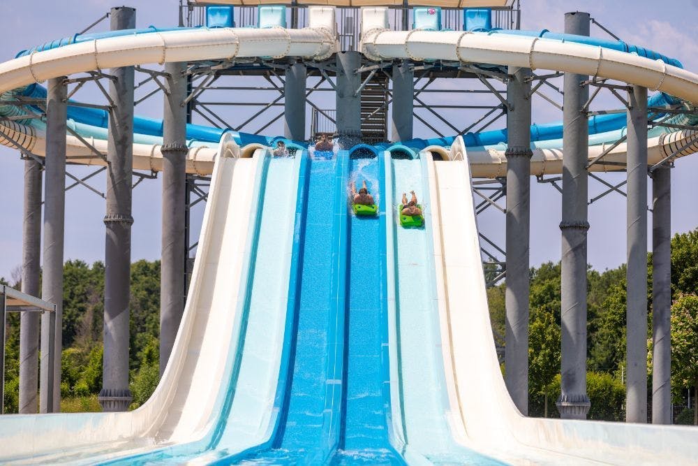 Aquapark Aquacolors - Cjelodnevna ulaznica za odrasle - Lipanj i rujan