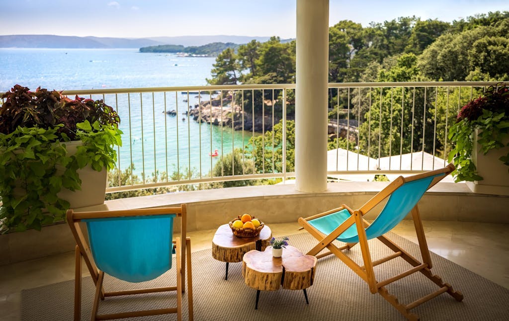 Sunny Krk by Valamar - Obiteljski jesenski odmor na Krku, Krk, Hrvatska - 348 EUR - 3x noćenje u renoviranoj sobi „Room for 2+1 morska strana" za 3 osobe, Sunny Breakfast & Brunch in Sunny Dinner