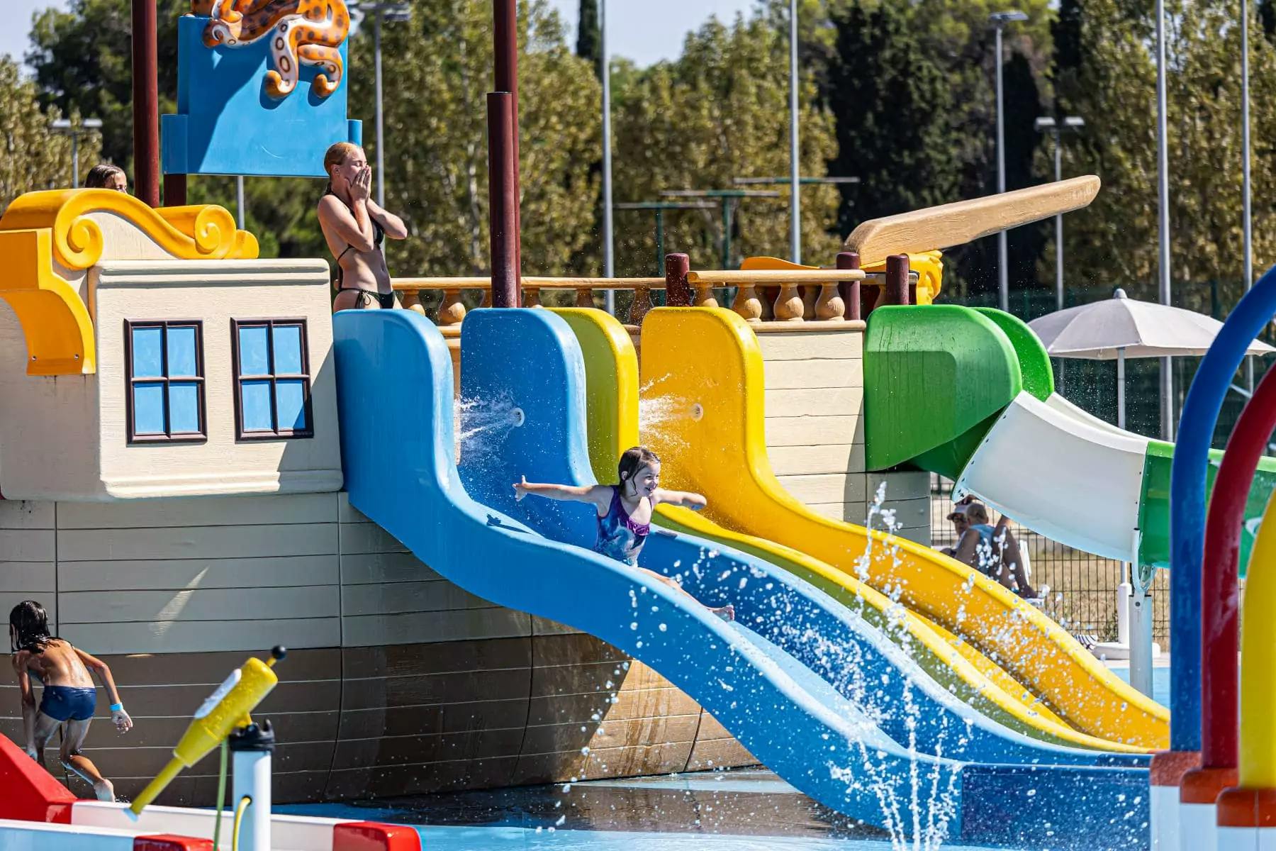 Bi Village Holiday Center - Početak ljeta u vrhunskom kampu - Mobile Home Premium