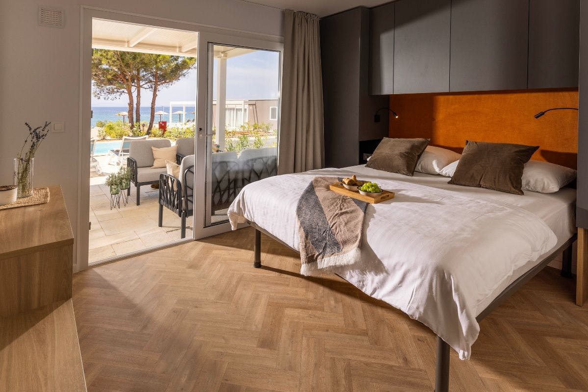 Terra Park Phalaris - Proljeće u savršenom kampu s polupansionom - Lapis Deluxe Holiday Home s bazenom