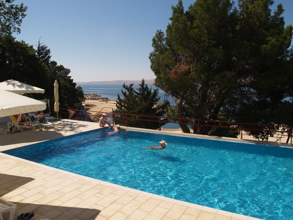 Hotel Zagreb Karlobag - All inclusive light pozdrav ljetu, Karlobag, Hrvatska - 261 EUR - 3x noćenje u dvokrevetnoj sobi za 2 osobe (1. dijete do 11,99 godina besplatno i 2. dijete do navršene 1 godine besplatno), All inclusive light