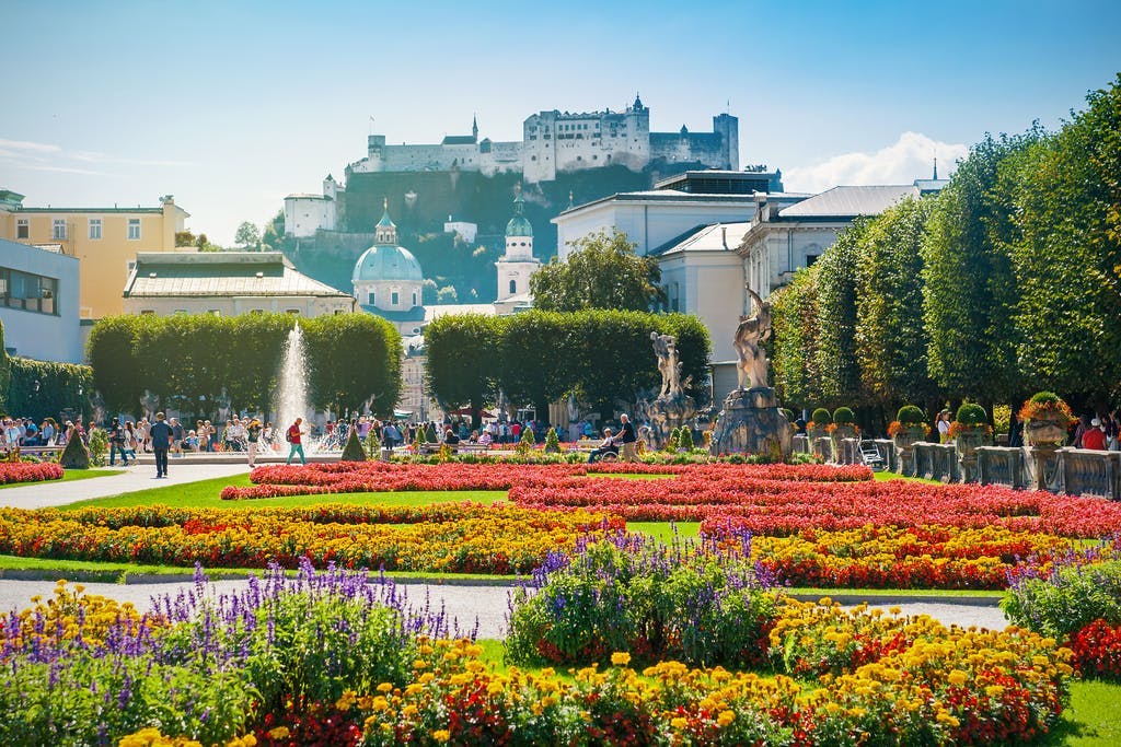 A&O Salzburg Hauptbahnhof - City break u centru Salzburga, Salzburg , Austrija - 134 EUR - 2x noćenje u dvokrevetnoj Standard sobi ili obiteljskoj sobi za 2 osobe (2 djece do 17 godina besplatno), Buffet doručak