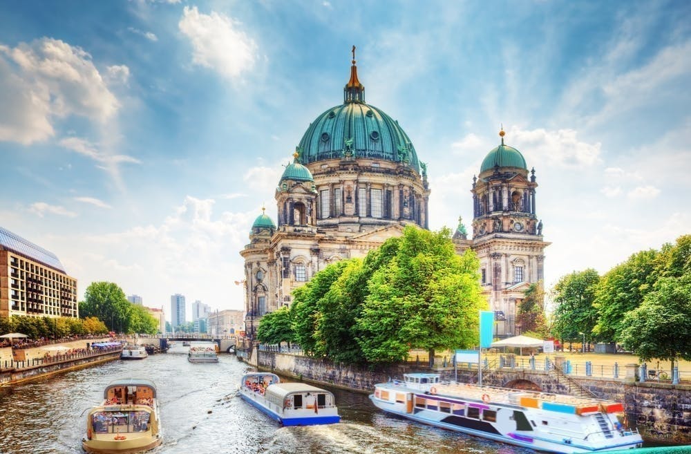 A&O Berlin Mitte - City break u centru Berlina, Berlin, Njemačka - 67 EUR - 1x noćenje u dvokrevetnoj Standard sobi ili obiteljskoj sobi za 2 osobe (2 djece do 17 godina besplatno), Doručak