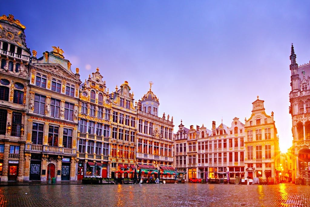 A&O Brussel Centrum - Zakoračite u srce Europe posjetom Bruxellsu, Brussels, Belgija - 79 EUR - 1x noćenje u dvokrevetnoj Standard sobi ili obiteljskoj sobi za 2 osobe (2 djece do 17 godina besplatno), Buffet doručak