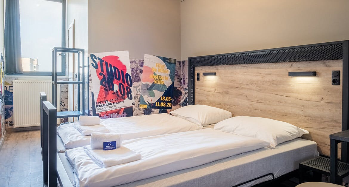 A&O Hotel Antwerpen Centraal - Oddih v srcu Flandrije, Antwerp, Belgija - 79 EUR - 1x nočitev v dvoposteljni Standard sobi ali Family sobi za 2 osebi (2 otroka do 17. leta brezplačno), Samopostrežni zajtrk