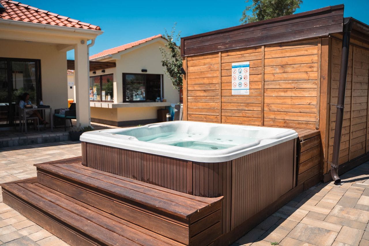 VSG Resort - Proljetni odmor na Krku uz bazen, saunu i jacuzzi