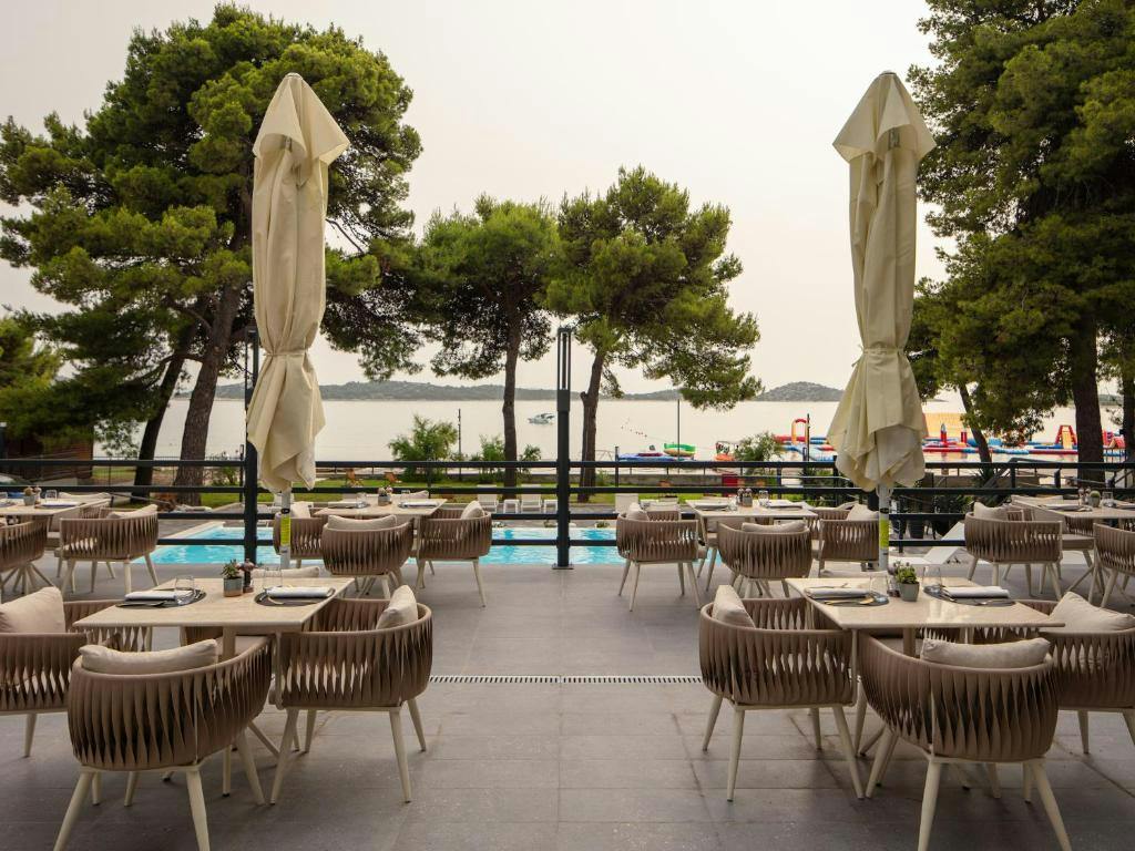 SeeSea Hotel - Obiteljski pozdrav ljetu u Vodicama