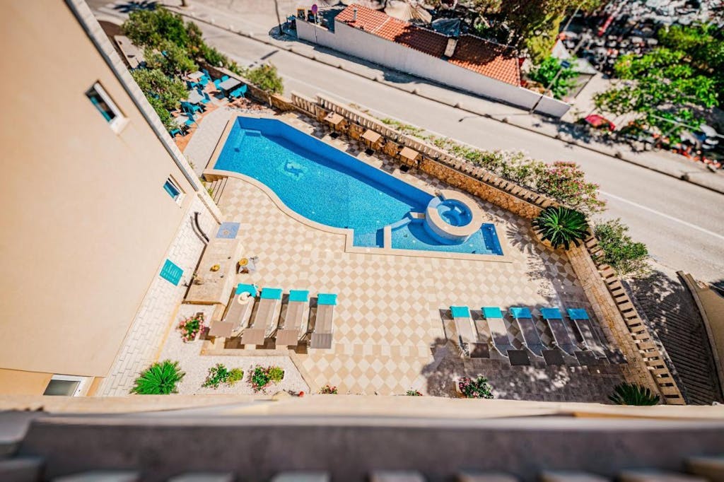 Hotel Sol - Ljeto u srcu Bola