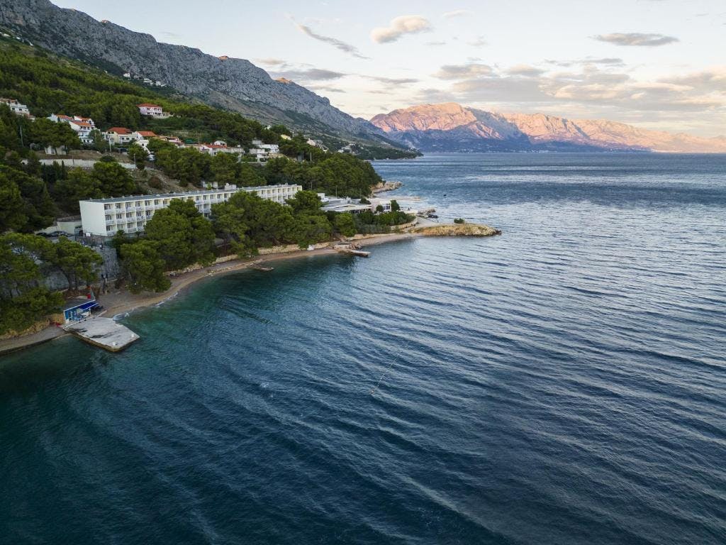 Sagitta Holiday Resort - Obiteljski kraj ljeta i jesen u Omišu - Standard bungalov