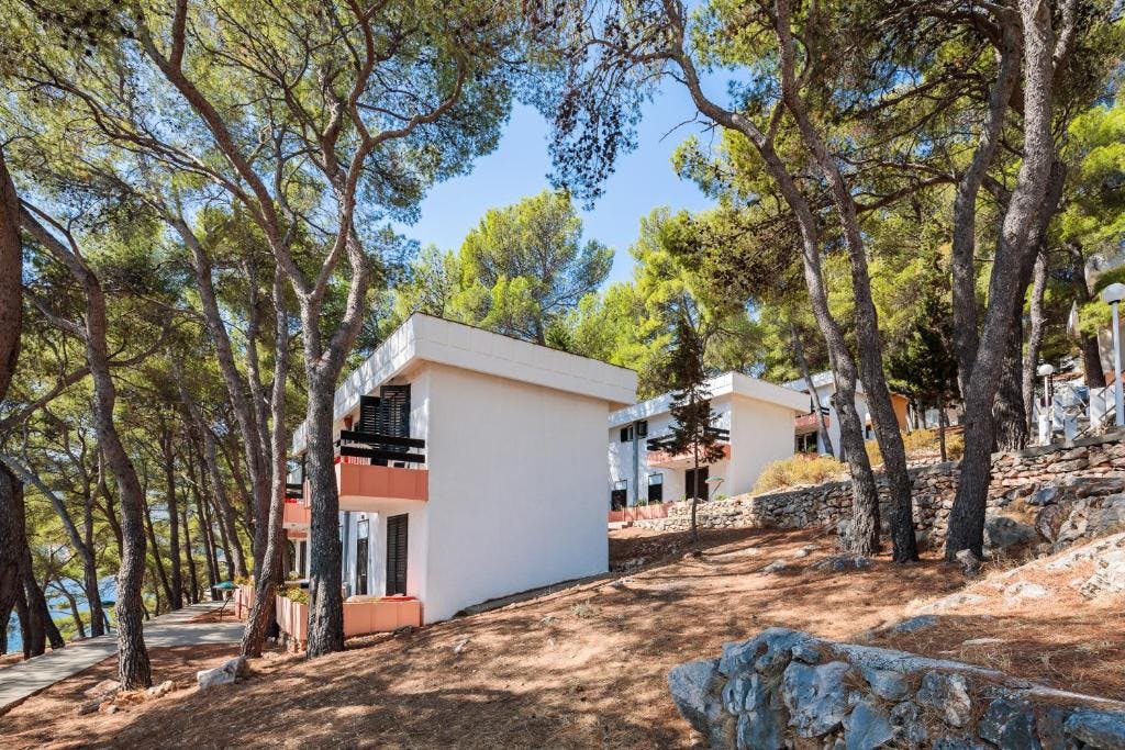 Fontana Resort - Početak ljeta na Hvaru u komfornim apartmanima