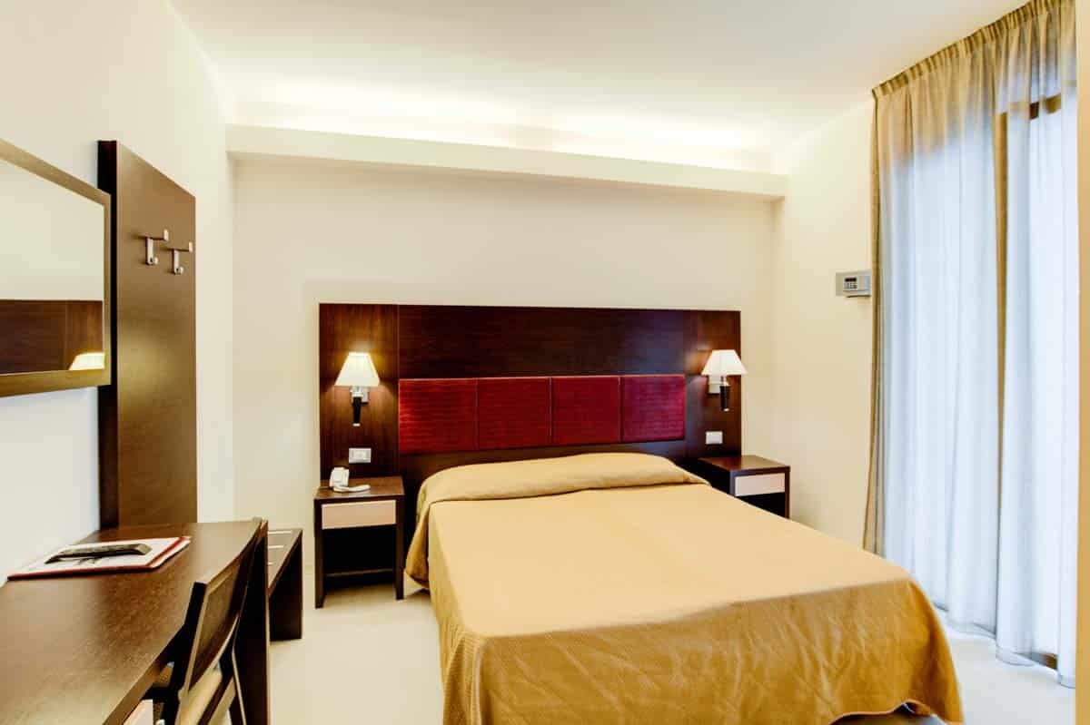 Hotel Capitol - All inclusive poletje ob obali Riminija, San Mauro A Mare, Italija - 1090 EUR - 5x nočitev v dvoposteljni sobi z balkonom za 2 osebi, All inclusive v hotelski restavraciji