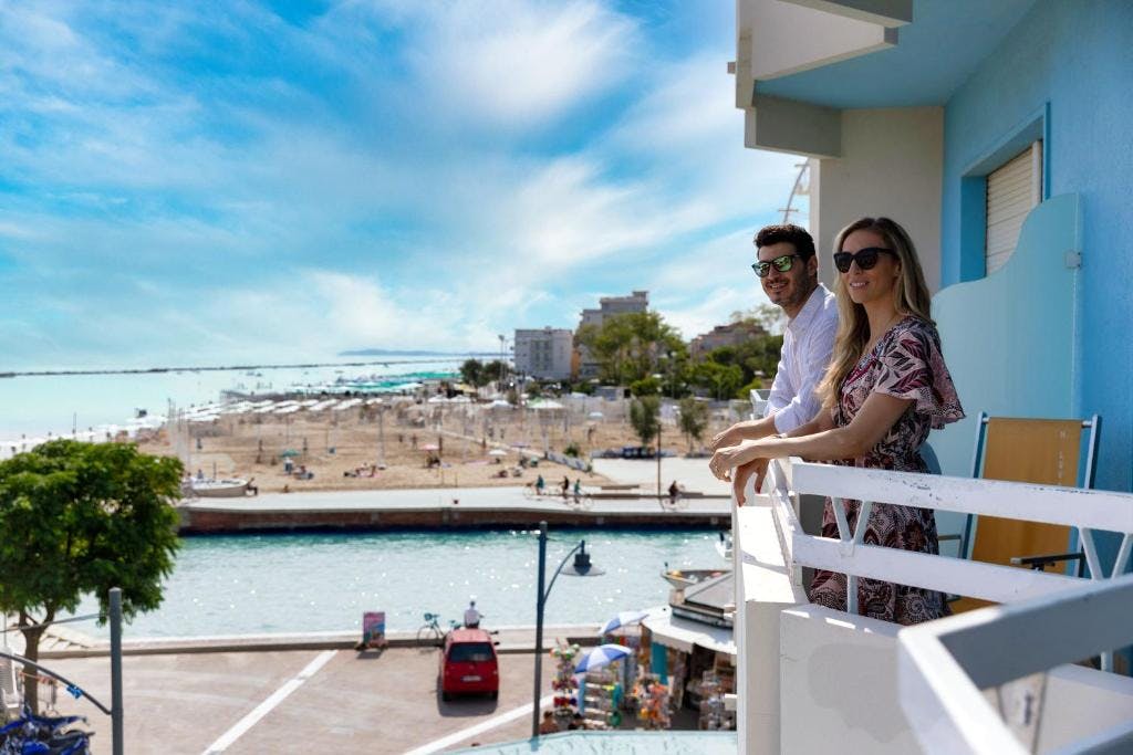 Hotel Levante - All inclusive light ljeto u Bellaria Igea Marina, Bellaria Igea Marina, Italija - 564 EUR - 3x noćenje u dvokrevetnoj sobi s balkonom za 2 osobe, All inclusive light u hotelskom restoranu