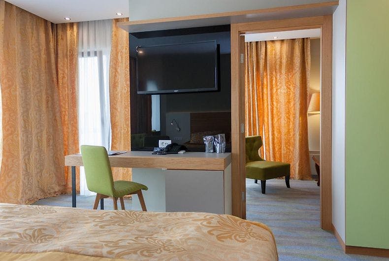 Hotel Opal Exclusive - Poletni oddih v Bihaću, Bihać, Bosna in Hercegovina - 238,50 EUR - 2x nočitev v Deluxe dvoposteljni sobi za 2 osebi, Zajtrk