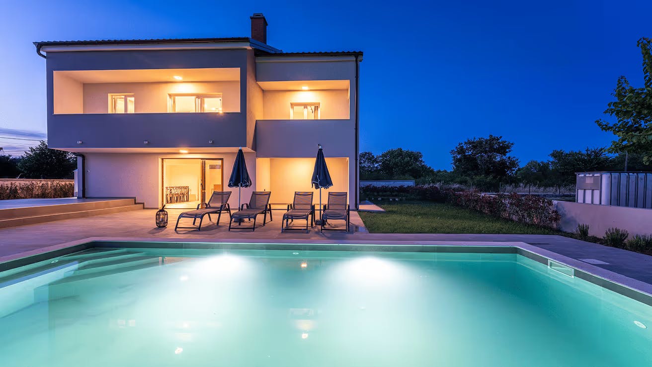 Villa Campi Dalmatia - Odmor u luksuznoj villi s bazenom u Zadru