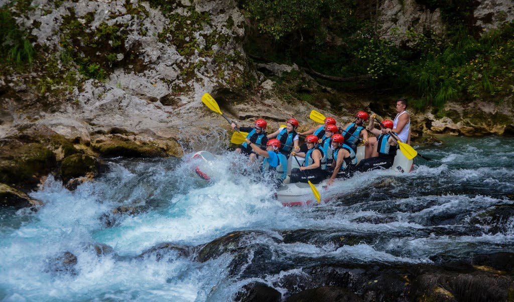Grand River - Rafting na Neretvi, Konjic, Bosna i Hercegovina - 92 EUR - Rafting na Neretvi za 2 osobe, Ručak i užinu - tradicionalna kuhinja