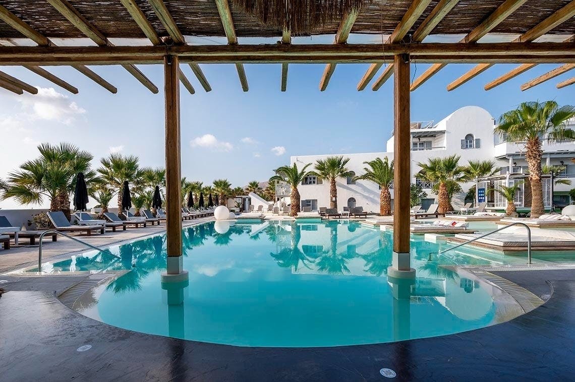 Smy Mediterranean White - Mediteranska romantika u srcu Santorinija