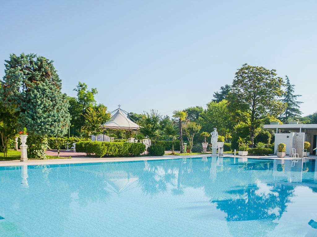 Hotel Bellavista Terme - Termalni odmor u Italiji, Montegrotto Terme, Italija - 558 EUR - 5x noćenje u Standard dvokrevetnoj sobi za 2 osobe (1 dijete do 5,99 godina besplatno), Doručak