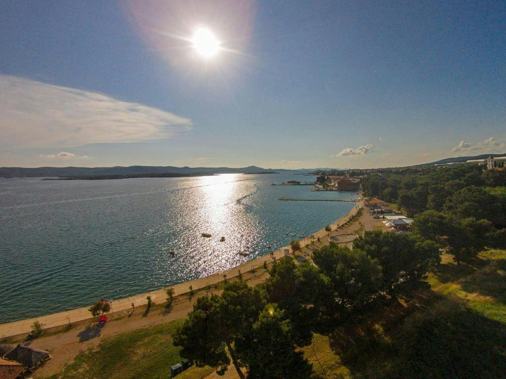 Ilirija Resort - Hotel Villa Donat - Zabavno ljeto s punim pansionom , Sv. Filip Jakov, Hrvatska - 330 EUR - 2x noćenje u dvokrevetnoj Superior sobi za 2 osobe (1 dijete do 7 godina i 1 dijete do 12 godina besplatno), Puni pansion