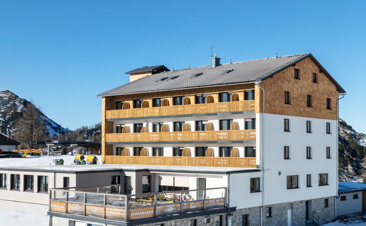 Hotel Tauplitzalm - Savršen odmor na planini udvoje, Bad Mitterndorf, Austrija - 523 EUR - 3x noćenje u Standard dvokrevetnoj sobi za 2 osobe, Polupansion (buffet doručak i gourment večera u tri slijeda)