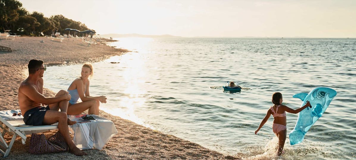 Falkensteiner Family Hotel Diadora - Last minute vrhunski obiteljski odmor - Family room 2+1, Petrčane, Hrvatska - 938 EUR - 2x noćenje u dvokrevetnoj Falky sobi s balkonom za 2 osobe (1 dijete do 11,99 godina besplatno), Polupansion