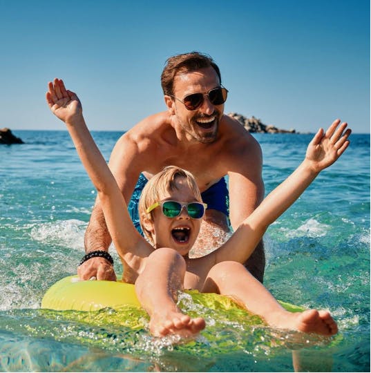 Falkensteiner Family Hotel Diadora - Last minute vrhunski obiteljski odmor - Family room 2+1, Petrčane, Hrvatska - 978 EUR - 2x noćenje u dvokrevetnoj Falky sobi s balkonom za 2 osobe (1 dijete do 11,99 godina besplatno), Polupansion