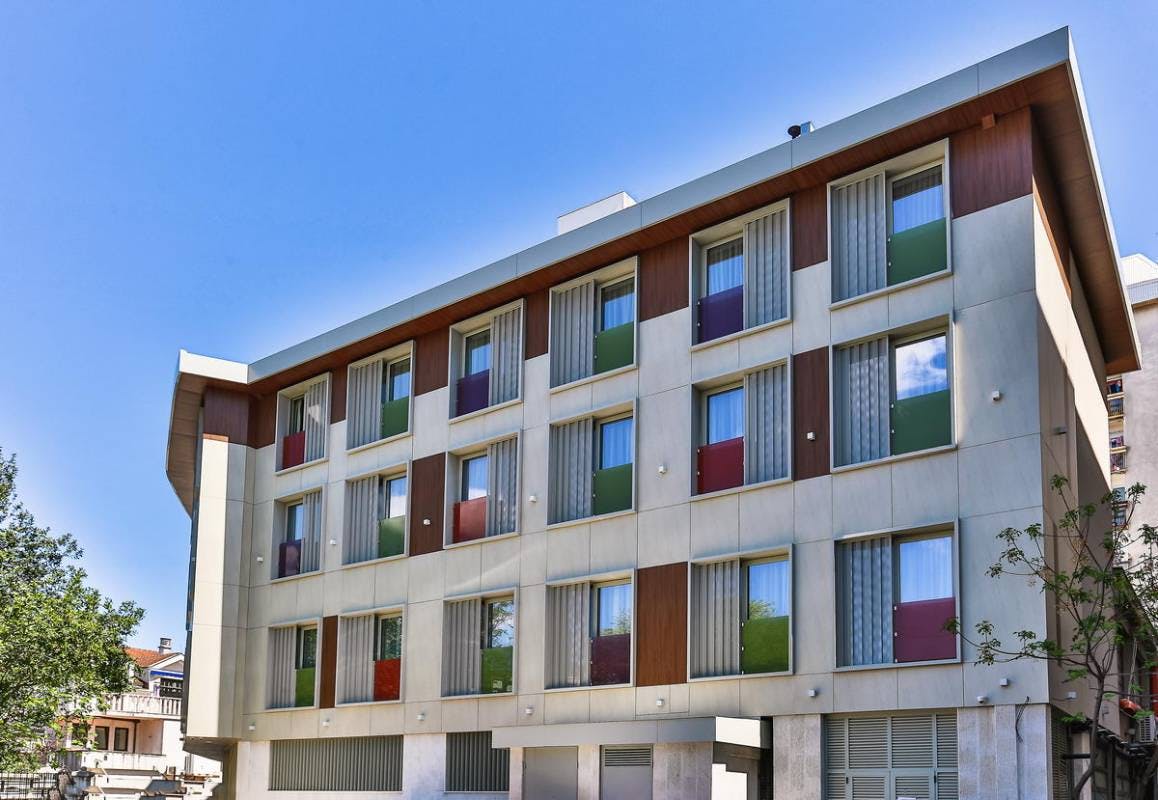 Hotel Carine Centar - Savršen odmor u centru Podgorice, Podgorica, Crna Gora - 128 EUR - 1x noćenje u dvokrevetnoj standard sobi za 2 osobe (1 dijete do 6,99 godina besplatno), Doručak
