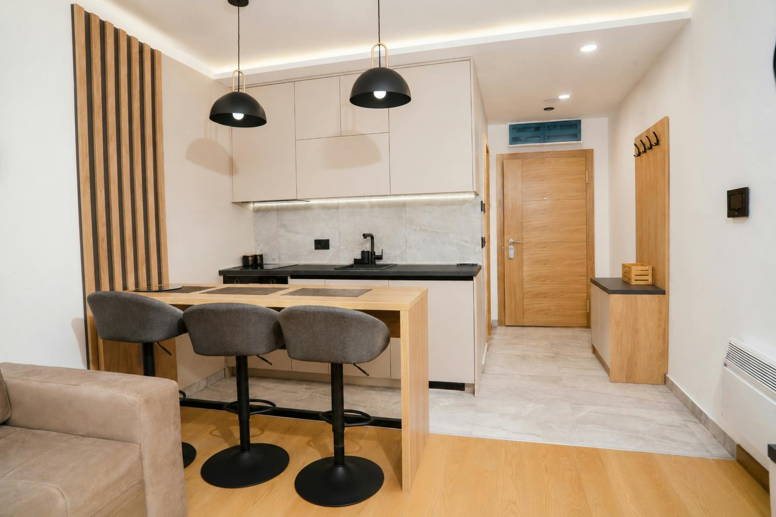 Apart Hotel Hedonist - Družinski jesenski in zimski wellness na Zlatiboru, Zlatibor, Srbija - 182 EUR - 2x nočitev v Standard apartmaju za 2 osebi (2 otroka do 12 let brezplačno), Polpenzion