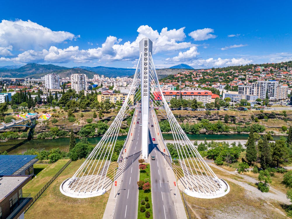 Hotel Carine Centar - Savršen odmor u centru Podgorice, Podgorica, Crna Gora - 134 EUR - 1x noćenje u dvokrevetnoj standard sobi za 2 osobe (1 dijete do 6,99 godina besplatno), Doručak