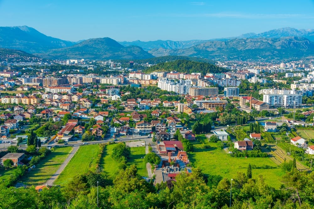 Hotel Carine Centar - Savršen odmor u centru Podgorice, Podgorica, Crna Gora - 256 EUR - 2x noćenje u dvokrevetnoj standard sobi za 2 osobe (1 dijete do 6,99 godina besplatno), Doručak