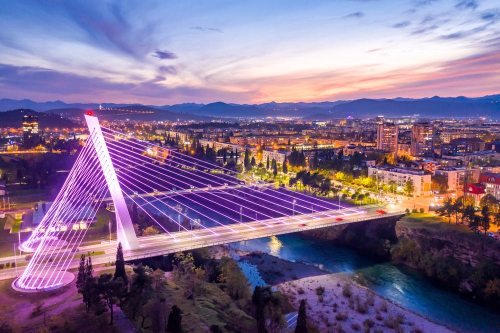 Hotel Carine Centar - Savršen odmor u centru Podgorice, Podgorica, Crna Gora - 221 EUR - 2x noćenje u dvokrevetnoj standard sobi za 2 osobe (1 dijete do 6,99 godina besplatno), Doručak