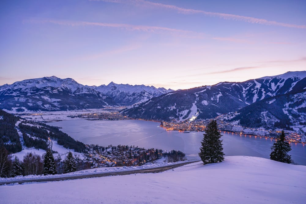 Upside Down Town Hotel Neue Post - Ladies Ski Opening u Zell am Seeu