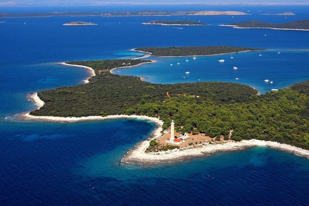 Hotel Luka - Ljetni odmor kao nekada u srcu slikovite Dalmacije