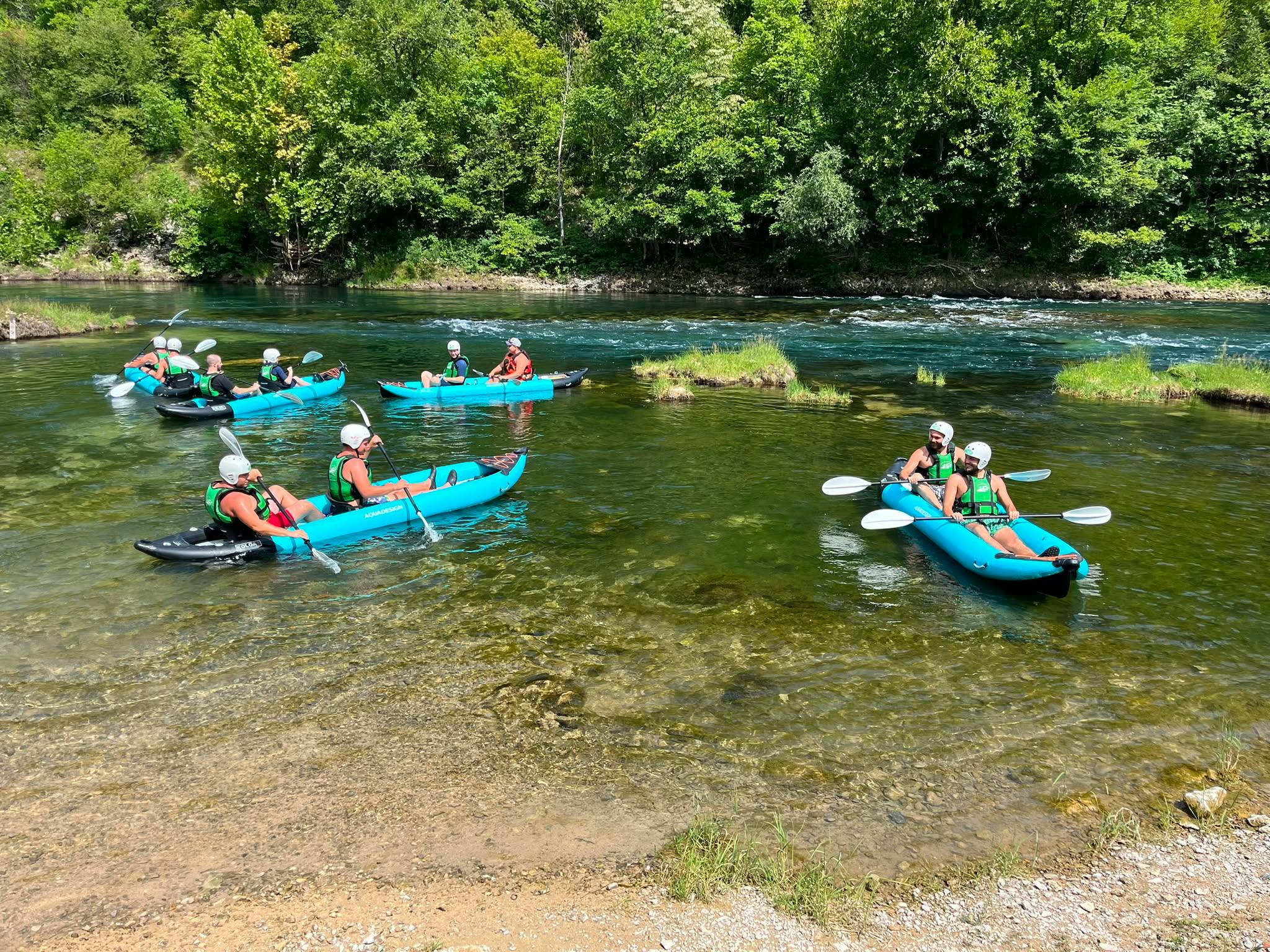 UNA UNIQUE Rafting - Nezaboravan odmor na rijeci Uni, Bihać, Bosna i Hercegovina - 47 EUR - Rafting na rijeci Uni (rajska ruta: Kostela – Grmuša) za 1 osobu (djeca do 6 godina besplatno), Profesionalni skiper i kompletna oprema za rafting