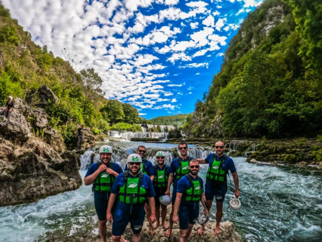 UNA UNIQUE Rafting - Nezaboravan odmor na rijeci Uni, Bihać, Bosna i Hercegovina - 72 EUR - 1x noćenje u vili s bazenom za 1 osobu (djeca do 6 godina besplatno), Doručak