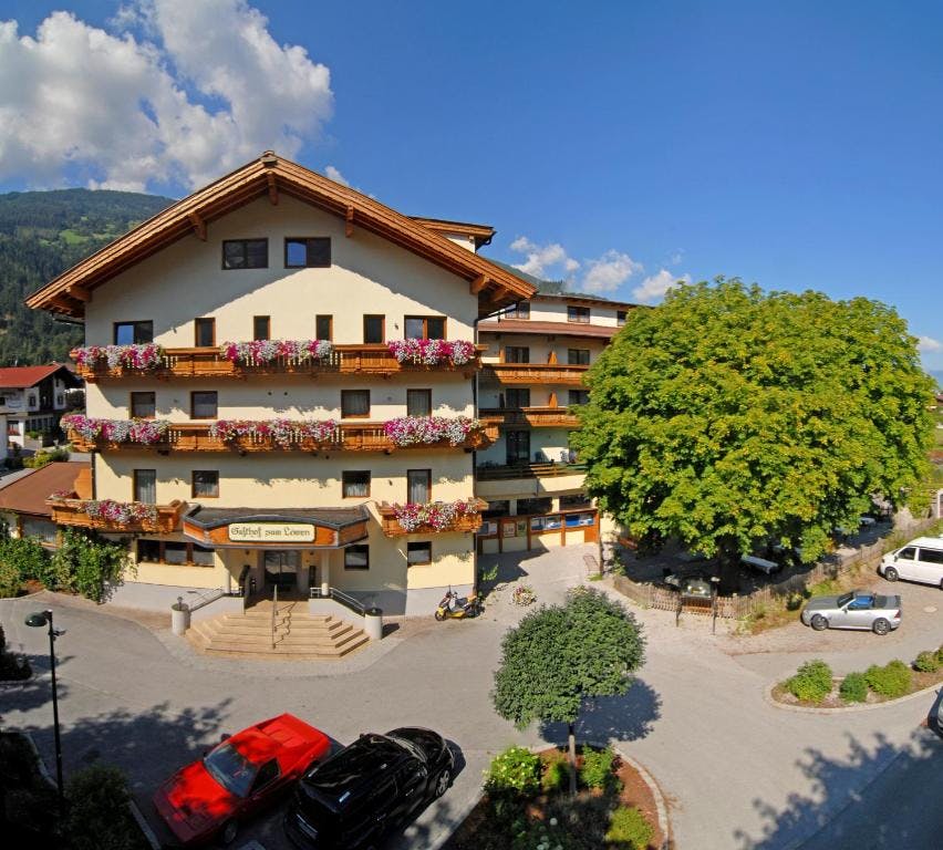 Gasthof zum Löwen - Odmor među alpskim vrhovima, Aschau, Austrija - 910 EUR - 6x noćenje u dvokrevetnoj sobi s balkonom za 2 osobe, Puni pansion