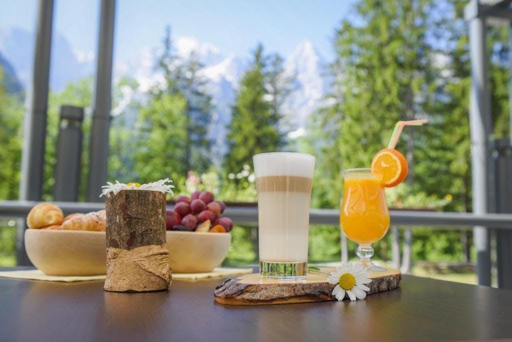Hotel Špik 3* - Wellness odmor, Gozd Martuljek, Kranjska Gora, Slovenija - 259 EUR - 2x noćenje u dvokrevetnoj sobi 3* za 2 osobe (1 dijete do 12 godina besplatno), Polupansion (buffet doručak i večera)
