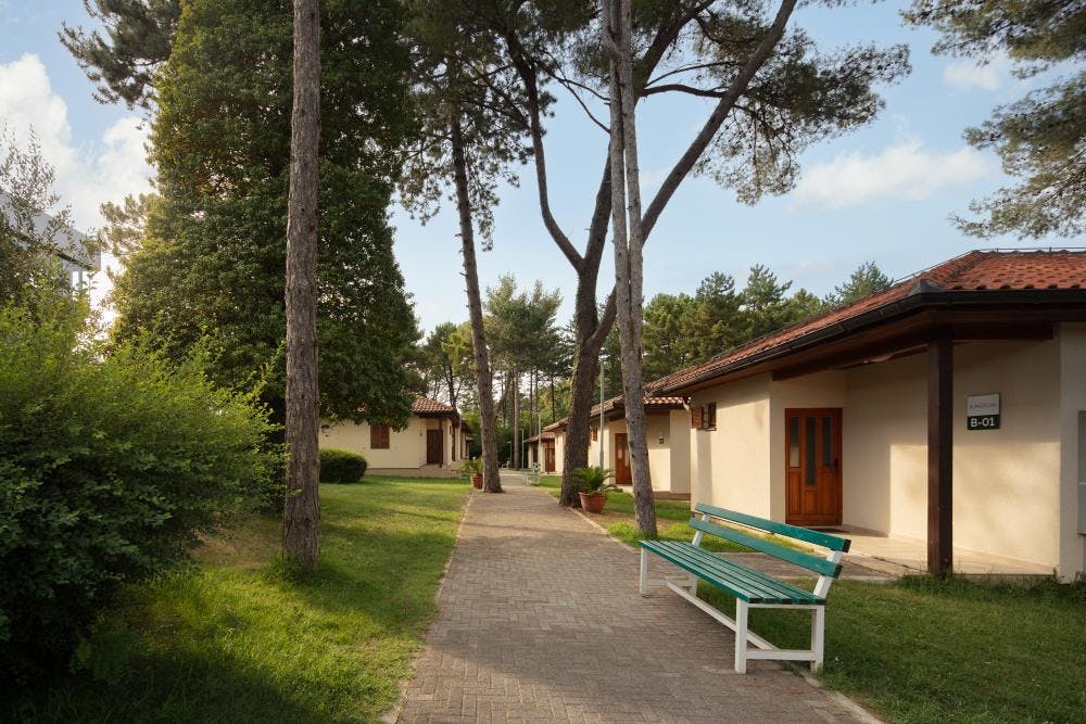 Hotel Grande Casa - Družinski oddih v Međugorju, Međugorje, Bosna in Hercegovina - 184 EUR - 2x nočitev v bungalovu s kuhinjo za 4 osebe, Celodnevna vstopnica za bazen