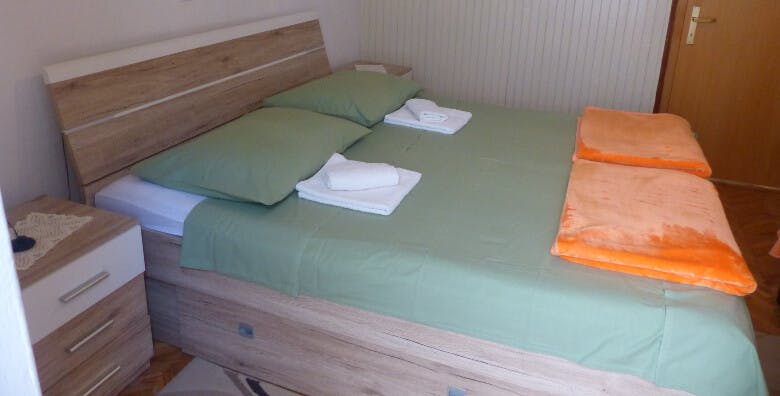 Primorska hiša Milka - Poletni oddih ob morju, Novi Vinodolski, Hrvaška - 225 EUR - 3x nočitev v apartmaju za 3 osebe, Uporaba klime