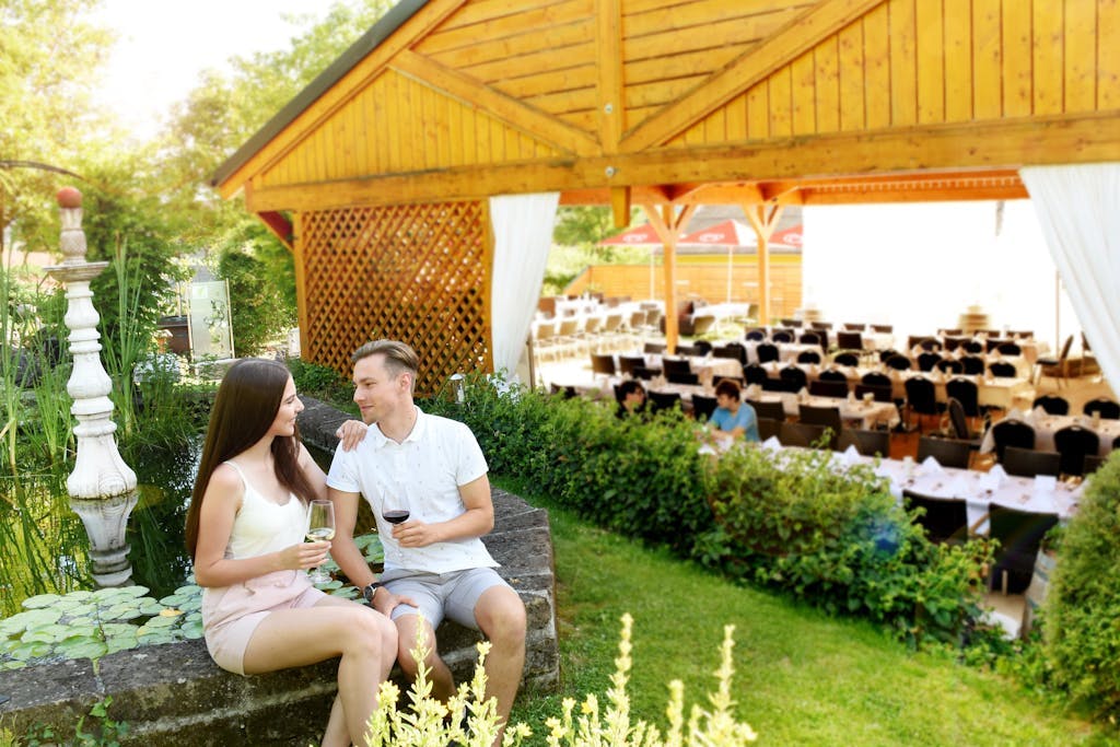 Vitalhotel Strobl - Savršen jesenski odmor, Ollersdorf, Burgenland, Austrija - 339 EUR - 2x noćenje u Standard trokrevetnoj sobi za 2 osobe (1 dijete do 12,99 godina besplatno), Polupansion