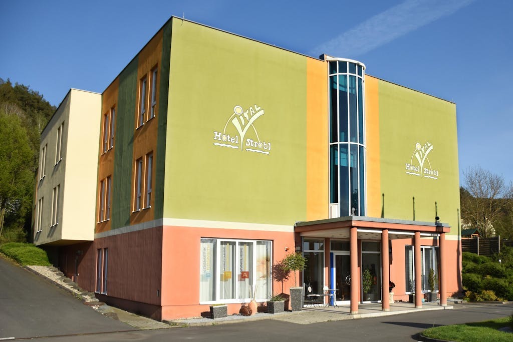 Vitalhotel Strobl - Savršen jesenski odmor, Ollersdorf, Burgenland, Austrija - 849 EUR - 5x noćenje u Standard trokrevetnoj sobi za 2 osobe (1 dijete do 12,99 godina besplatno), Polupansion