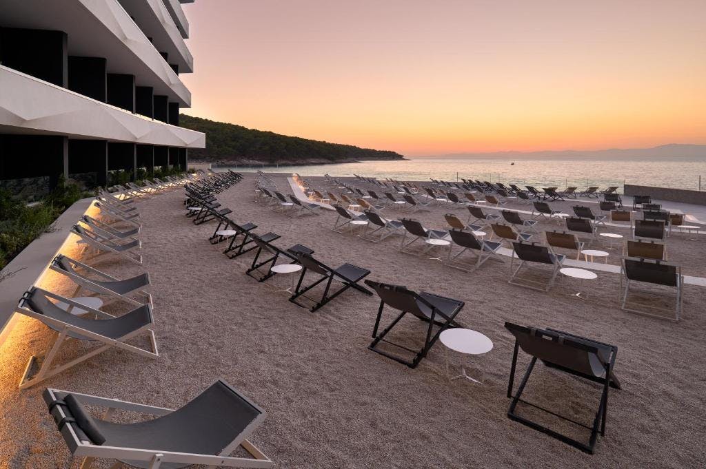 Grand Hotel View - Romantično ljeto na Braču - Posebna akcijska cijena