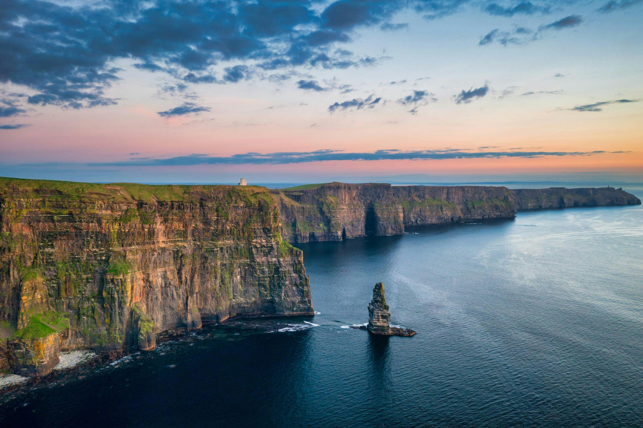 Jesenski obiteljski izlet u Dublin, Dublin, Irska - 1.399 EUR - 4x noćenje u hotelu za 2 odrasle osobe i 1 dijete, 3x povratna avio karta Zagreb - Dublin - Zagreb