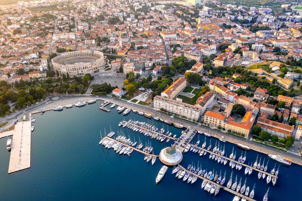 Pula City Center Accommodation - Kasno ljeto u Puli za obitelji