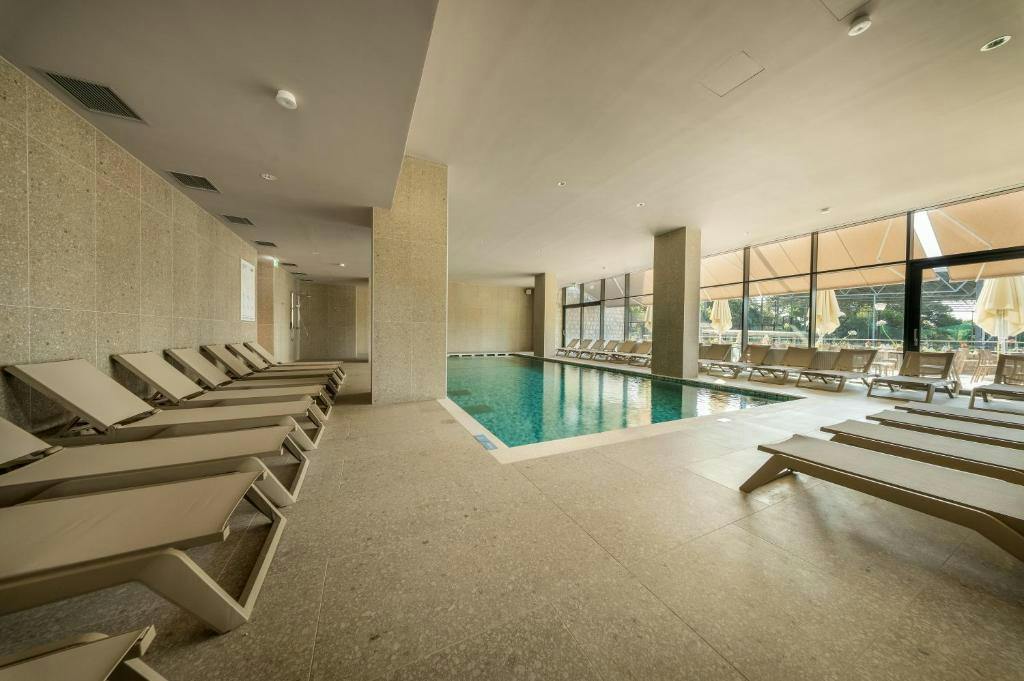 Family Hotel Adria - All inclusive odmor u Dalmaciji - Platite manje, uživajte više, Biograd na Moru, Hrvatska - 109 EUR - 1x noćenje u dvokrevetnoj Comfort sobi s balkonom za 2 osobe, All inclusive