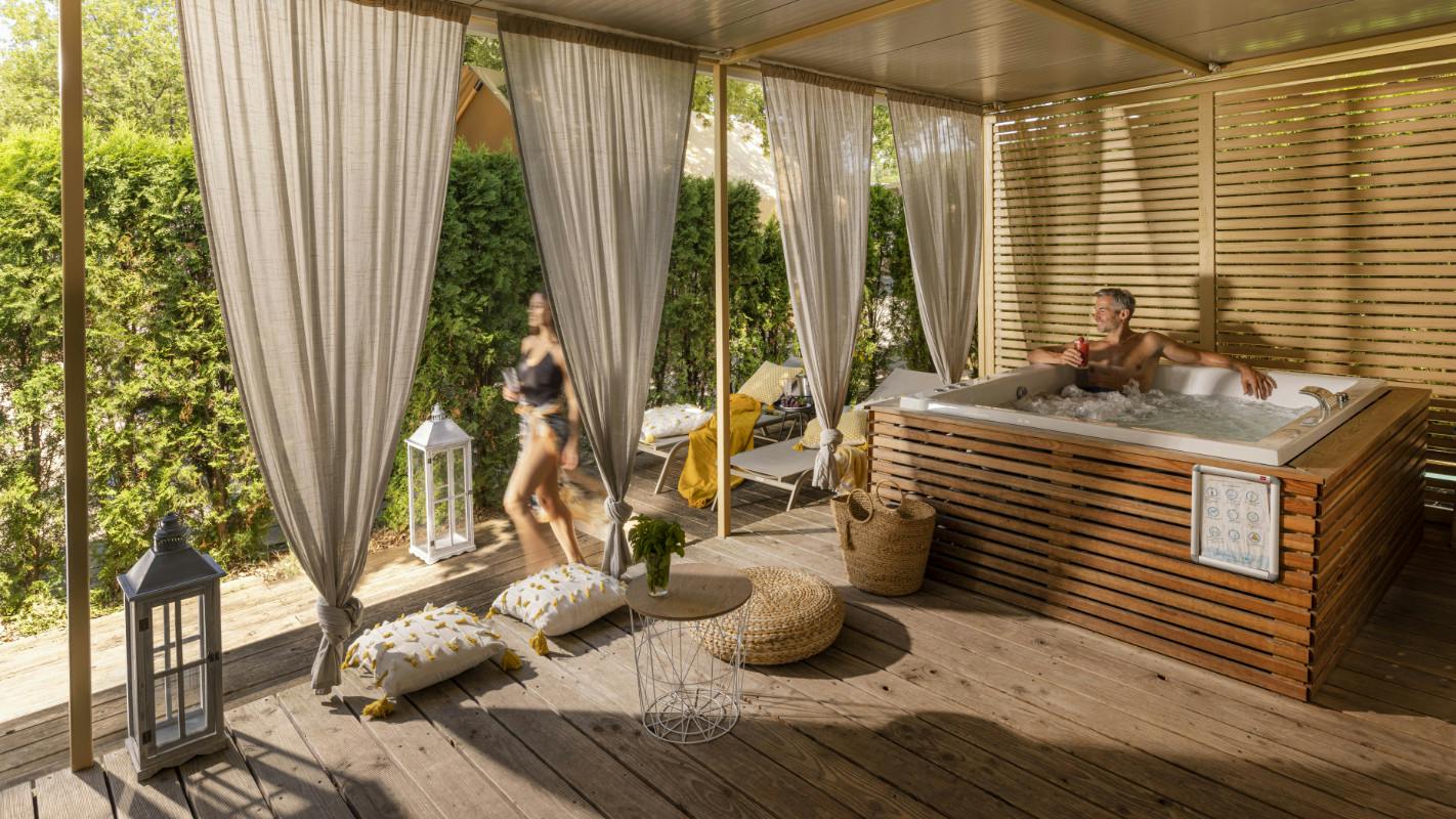 Polidor Camping Park - Mobilne kućice Deluxe s jacuzzijem